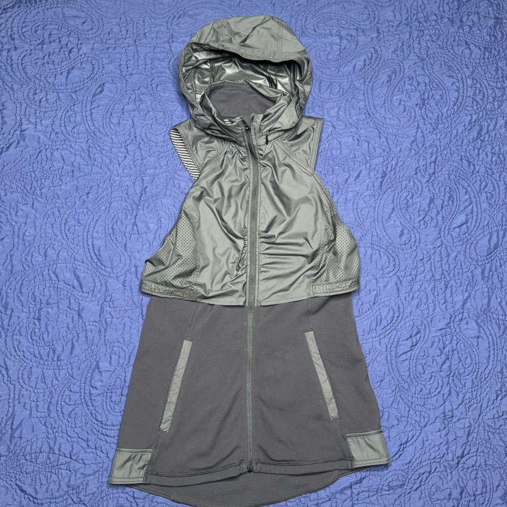 Lululemon‎ Kanto Catch Me Hooded Vest Jacket Women's 6 Black Gray Zip Pockets - Picture 2 of 8